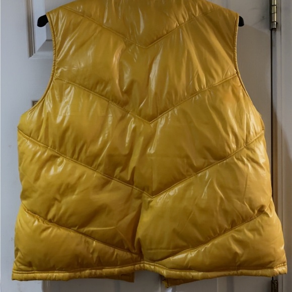 Yellow Puffer Vest - Picture 4 of 4